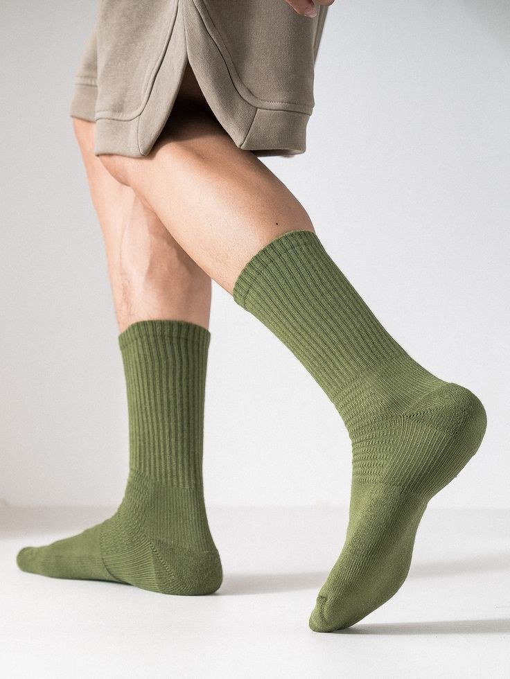 Men Solid Crew Socks